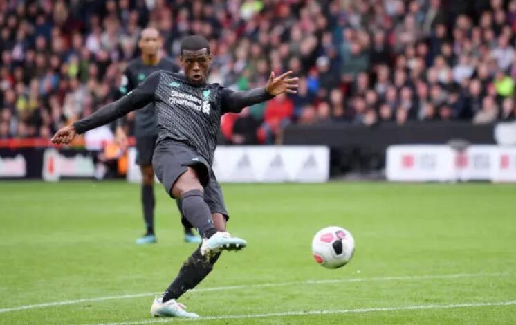 包含罗马客场告捷皇家马德里遗憾失利的词条